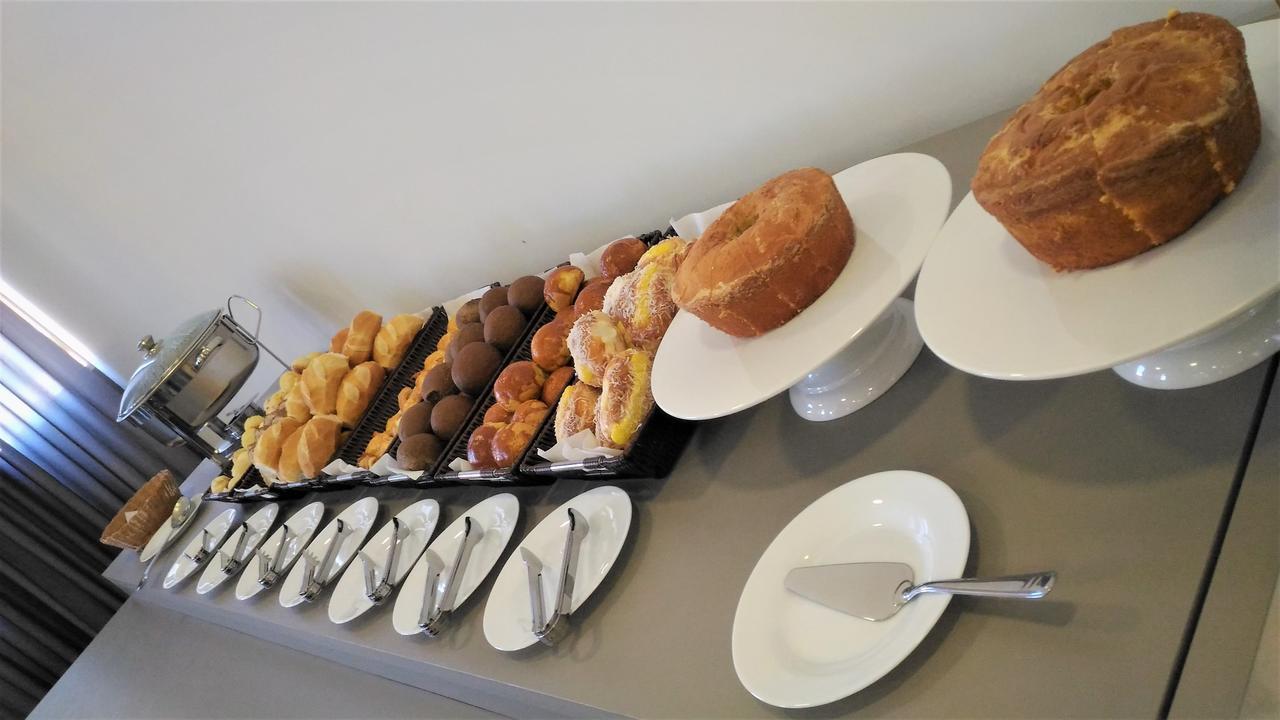 Hotel H2 Congonhas Congonhas  Ngoại thất bức ảnh A selection of bread and pastries